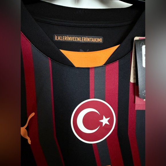 “Galatasaray SK” (Turkey) Men's Black and Red Jersey with Orange Accents - Picture 6 of 15